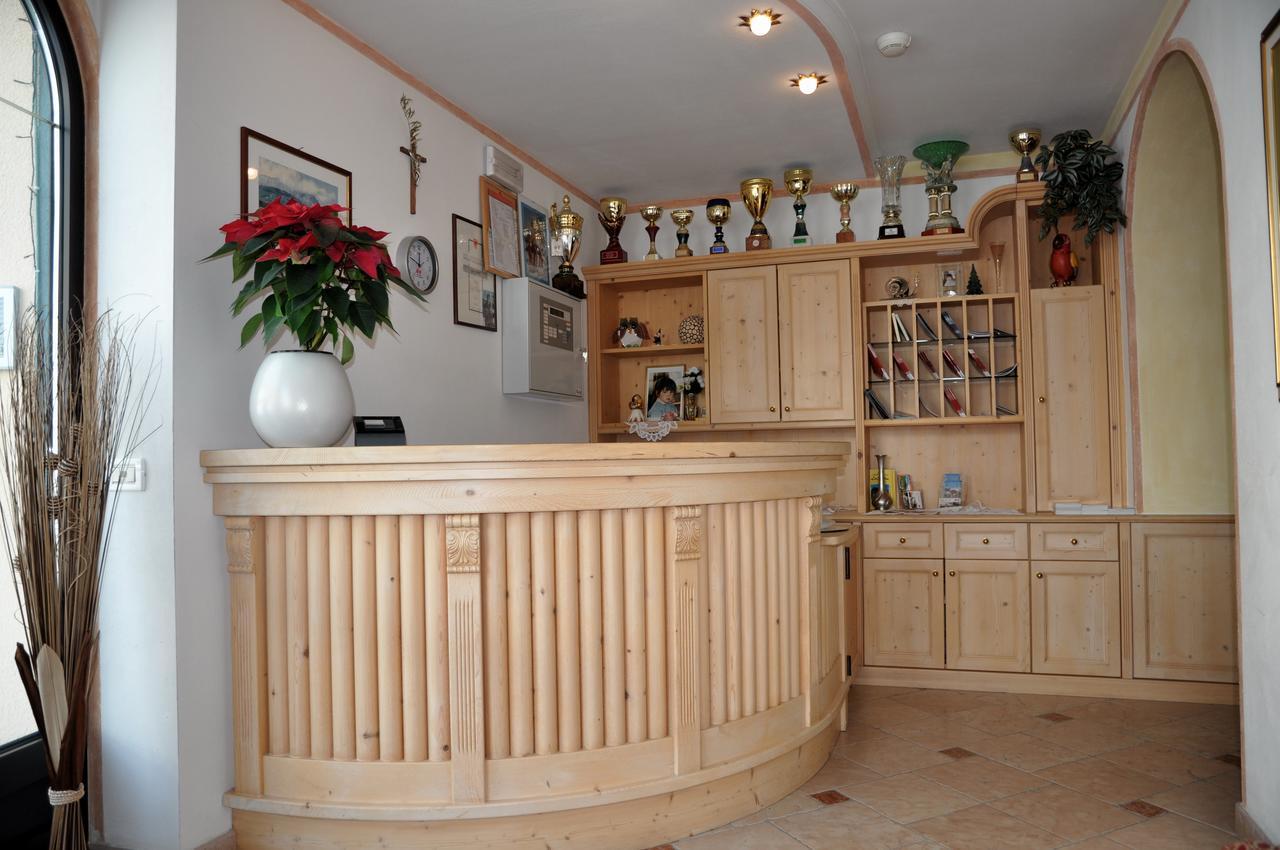 B&B Apartments La Palsa San Cassiano  Extérieur photo